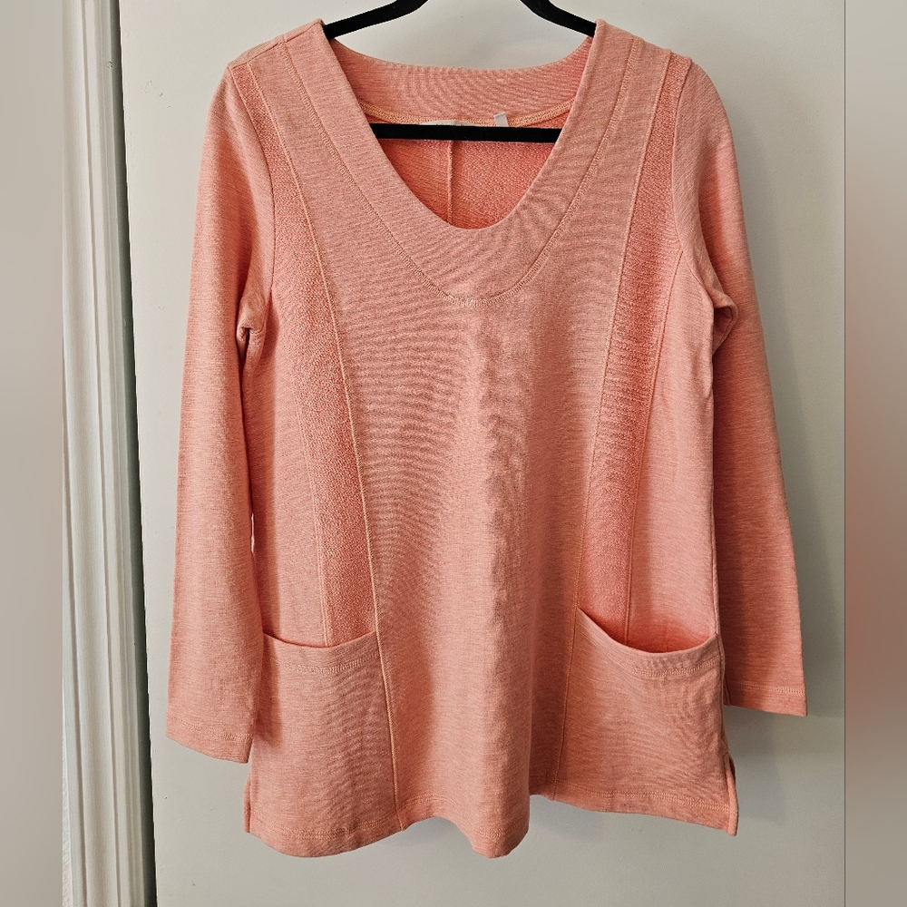 SOFT SURROUNDINGS Size SMALL Peach V-Neck Cozy Tunic Sweatshirt Top with Pockets